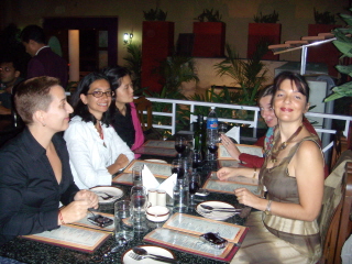 Isa, Sophie, Angie, Béné, Aurore ..et c'est Marie qui prend la photo !