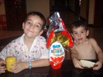 Petits goinfres en pleine action ! 