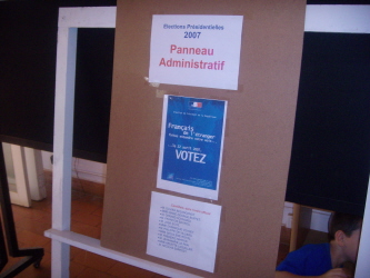 Bureau de vote en Inde...c'est comme chez nous ! 